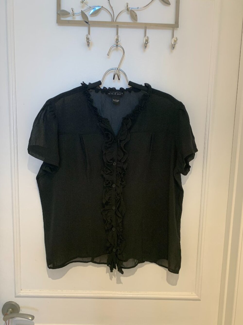 Separates by NYC Design Co Black Ruffle Blouse Size L-Gently Used